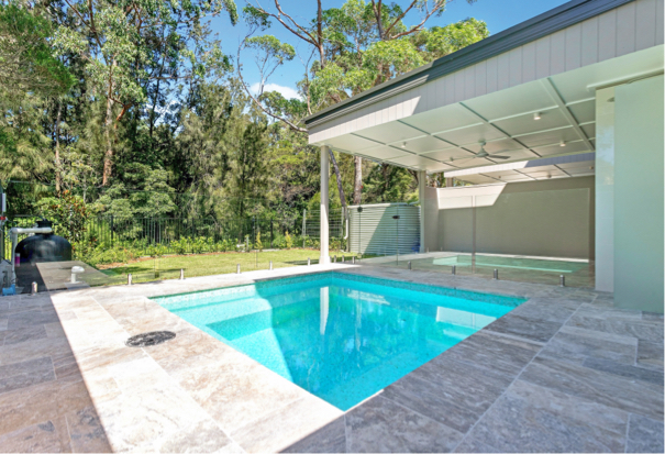 Jervis Bay Realty Holidays: Jervis Bay holiday accommodation swimming pool